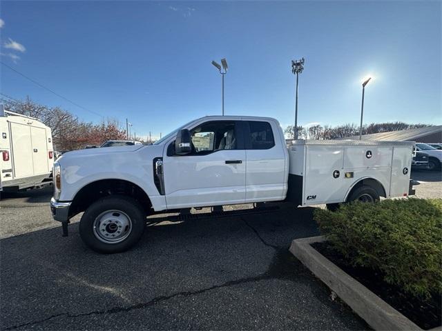 new 2024 Ford F-350 car, priced at $72,465