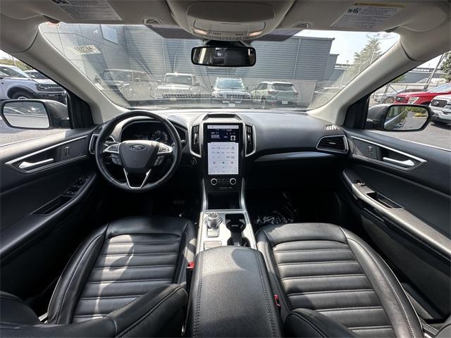 used 2024 Ford Edge car, priced at $25,600