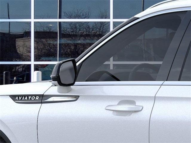 new 2025 Lincoln Aviator car, priced at $61,272