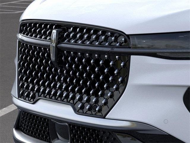 new 2025 Lincoln Nautilus car, priced at $52,066
