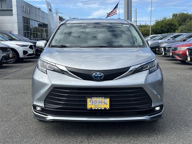 used 2022 Toyota Sienna car, priced at $35,999