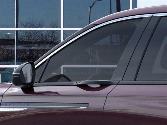 new 2025 Lincoln Nautilus car