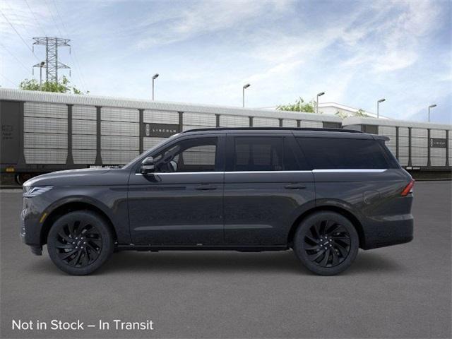 new 2025 Lincoln Navigator car, priced at $106,685