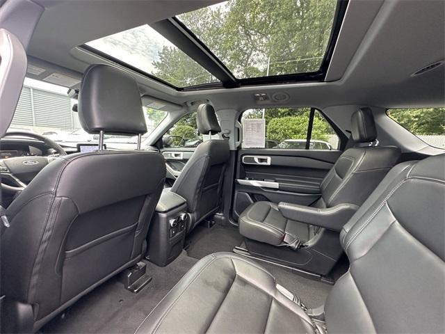 used 2022 Ford Explorer car, priced at $31,900