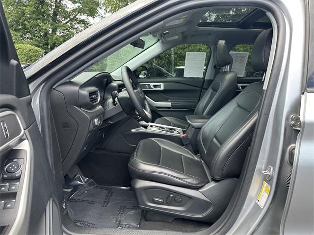 used 2022 Ford Explorer car, priced at $31,900