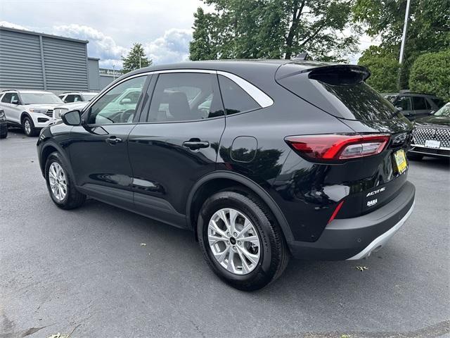 used 2023 Ford Escape car, priced at $26,999