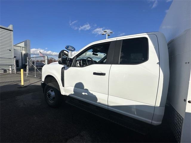 new 2024 Ford F-350 car, priced at $78,565