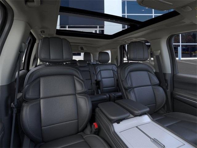 new 2025 Lincoln Navigator car, priced at $102,235