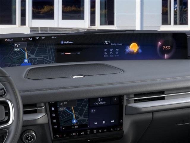 new 2025 Lincoln Navigator car, priced at $102,235