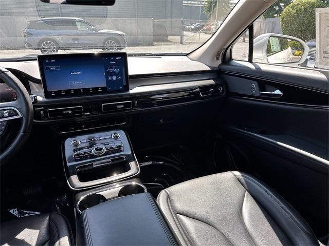 used 2022 Lincoln Nautilus car, priced at $29,300