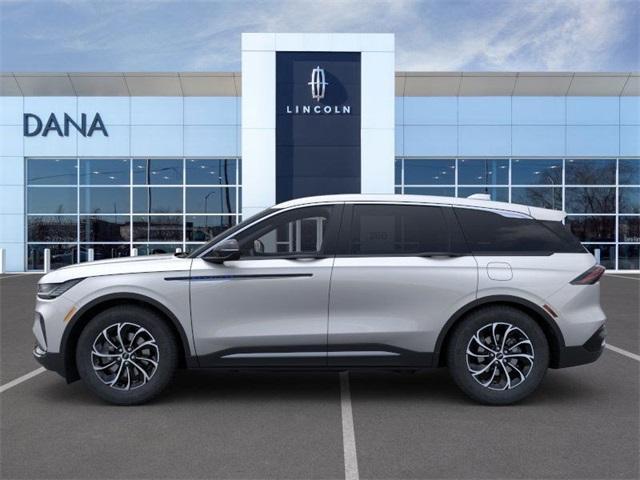 new 2025 Lincoln Nautilus car