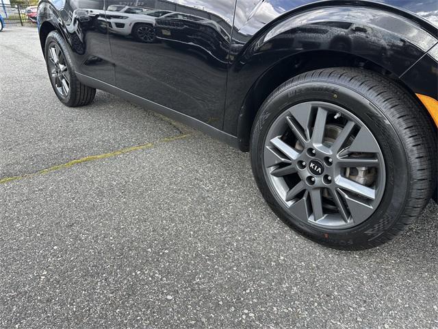 used 2020 Kia Soul car, priced at $13,900