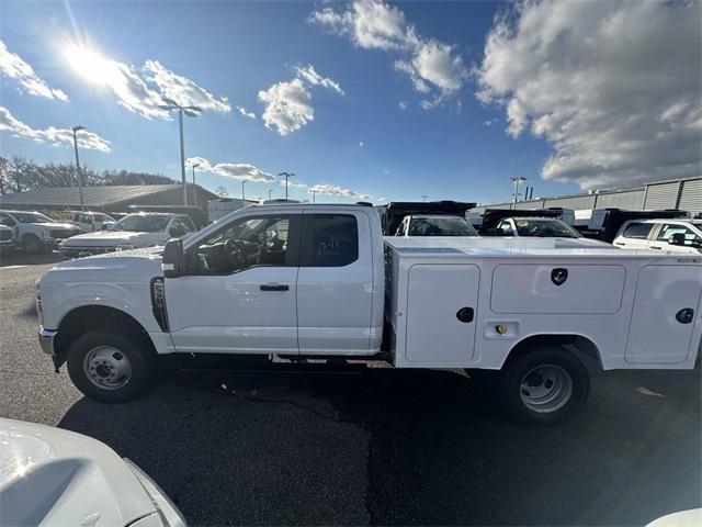 new 2024 Ford F-350 car, priced at $72,765