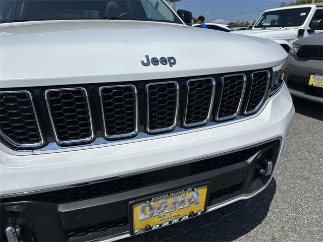 used 2022 Jeep Grand Cherokee car, priced at $39,900