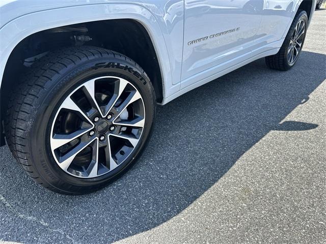 used 2022 Jeep Grand Cherokee car, priced at $39,900