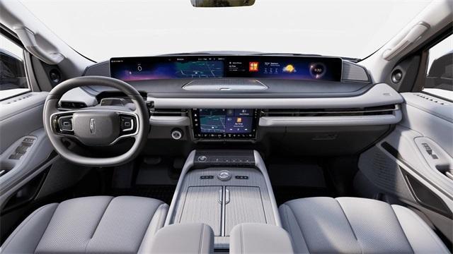 new 2025 Lincoln Navigator car, priced at $103,585
