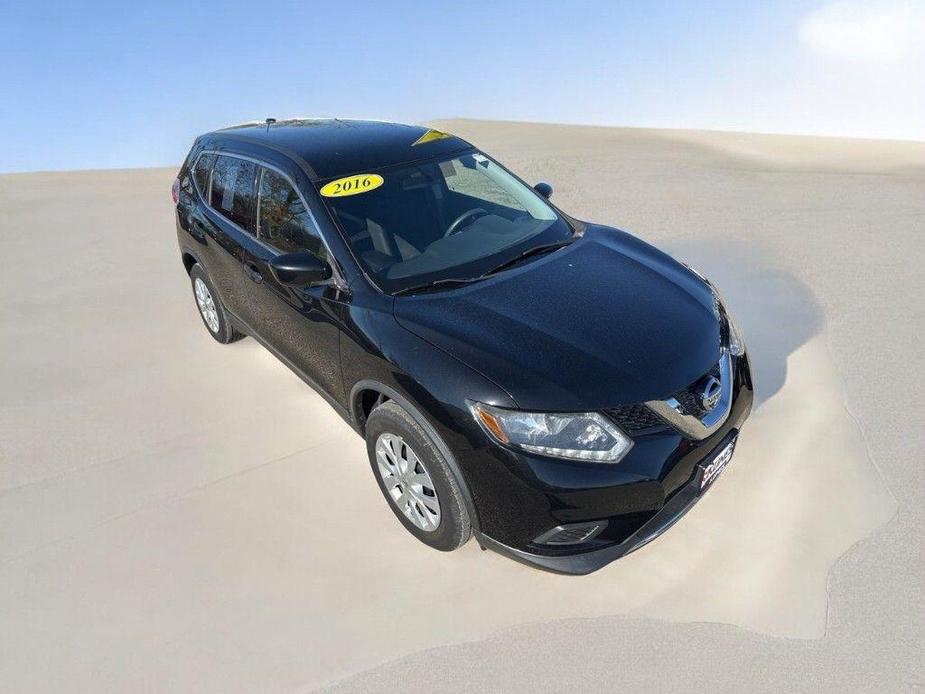 used 2016 Nissan Rogue car, priced at $9,732