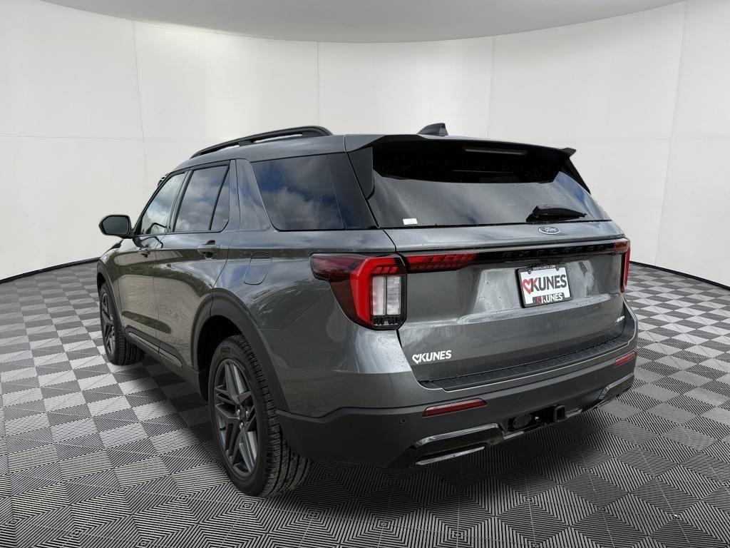 new 2025 Ford Explorer car, priced at $47,933