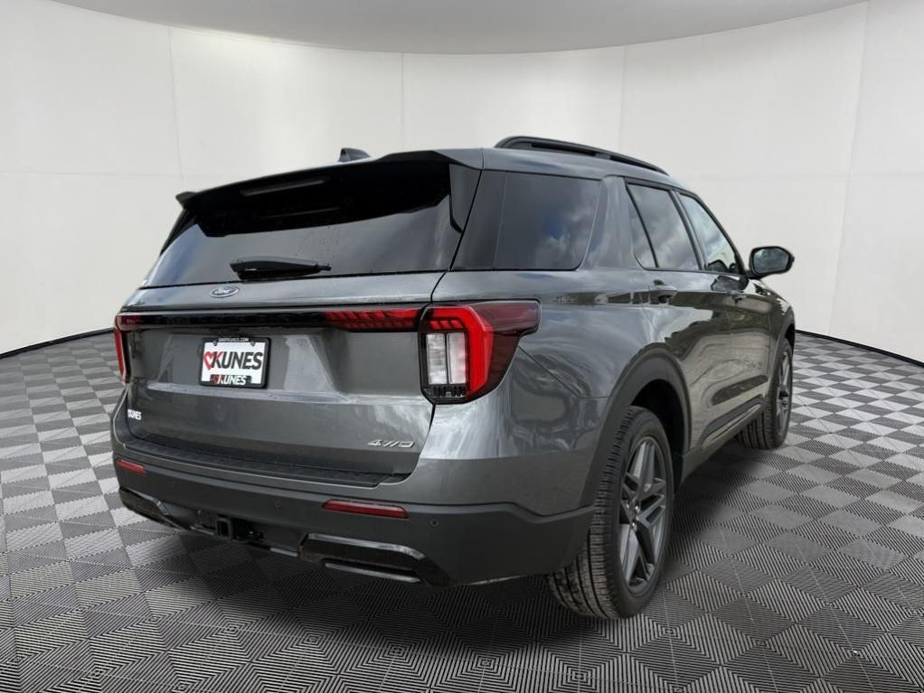 new 2025 Ford Explorer car, priced at $47,933