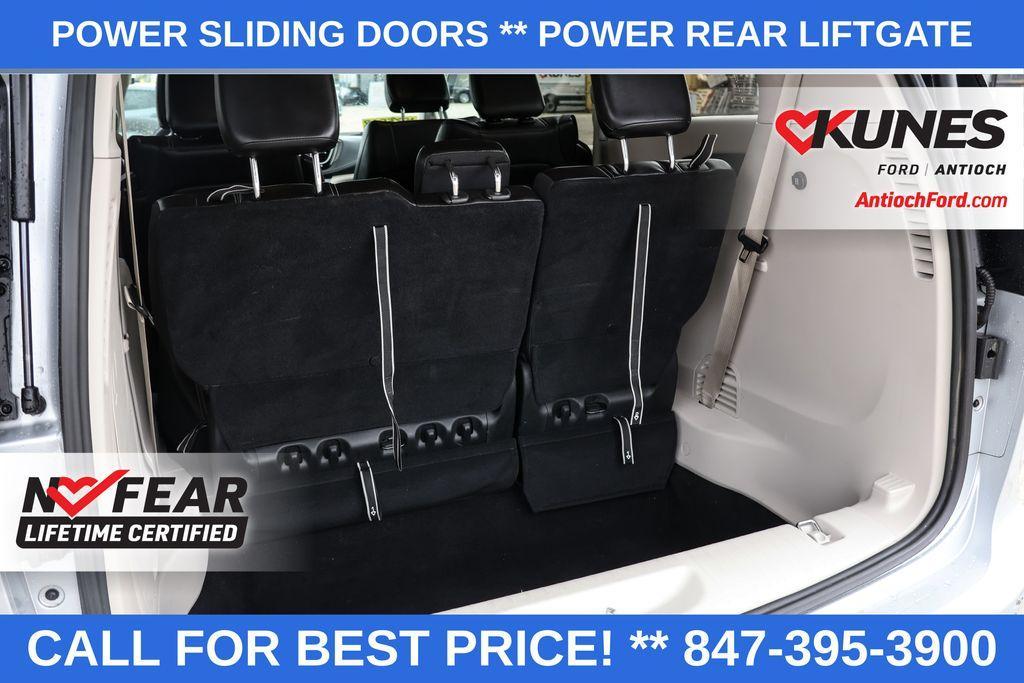 used 2023 Chrysler Pacifica Hybrid car, priced at $26,989