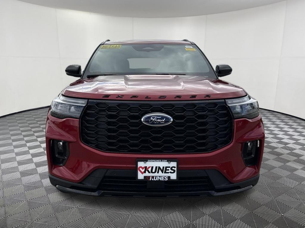 new 2025 Ford Explorer car, priced at $48,766