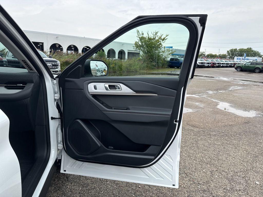 new 2025 Ford Explorer car, priced at $46,179