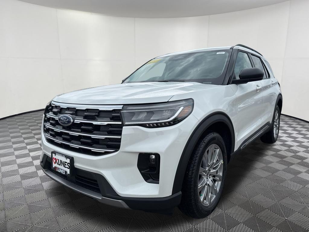 new 2025 Ford Explorer car, priced at $46,179