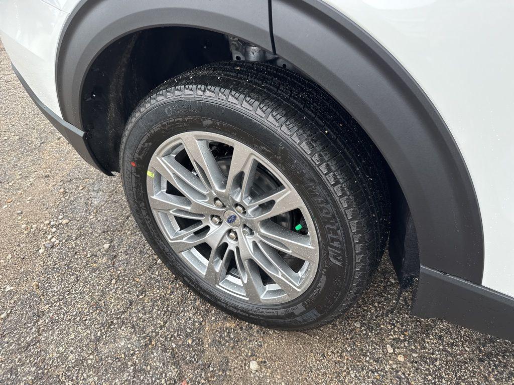 new 2025 Ford Explorer car, priced at $46,179
