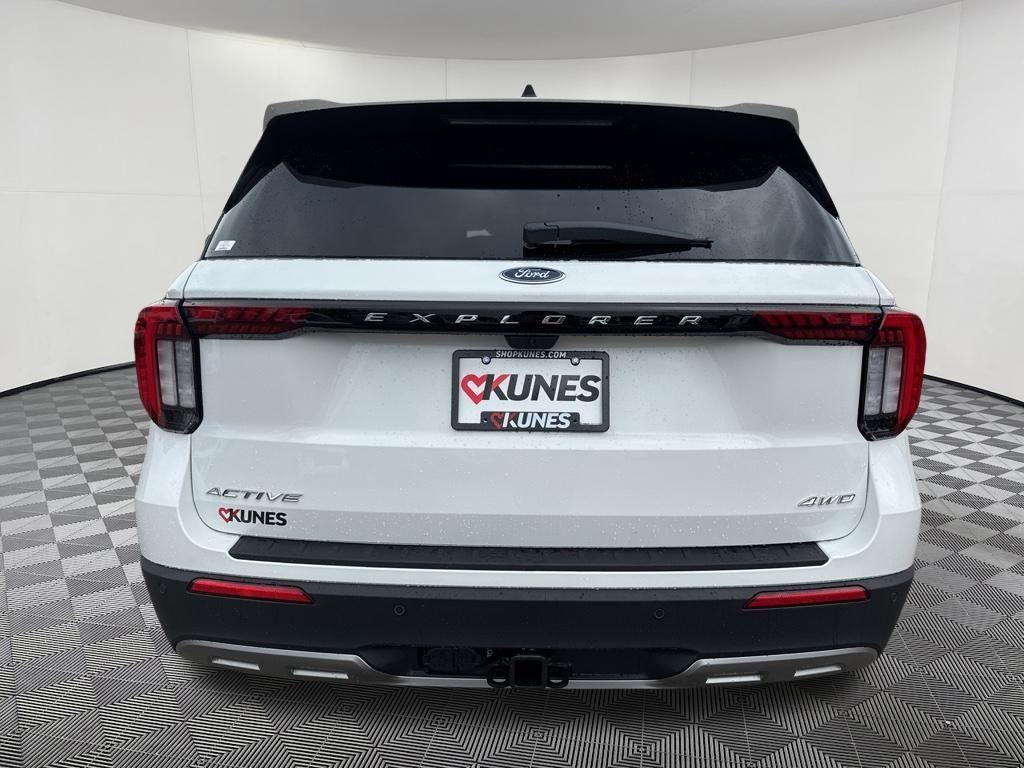 new 2025 Ford Explorer car, priced at $46,179