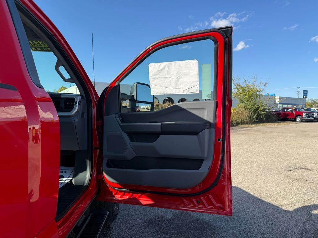 new 2024 Ford F-350 car, priced at $48,260
