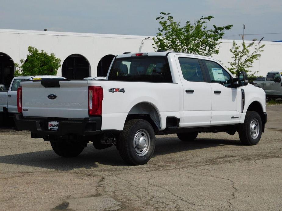 new 2024 Ford F-350 car, priced at $61,925