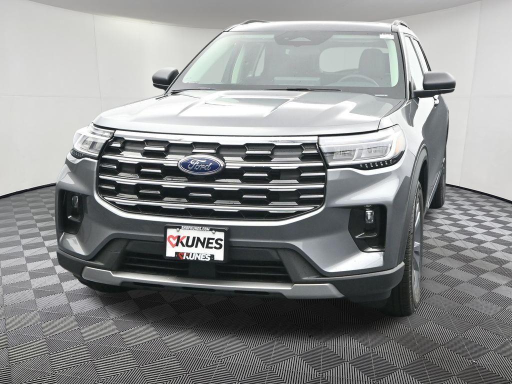 new 2025 Ford Explorer car, priced at $45,266