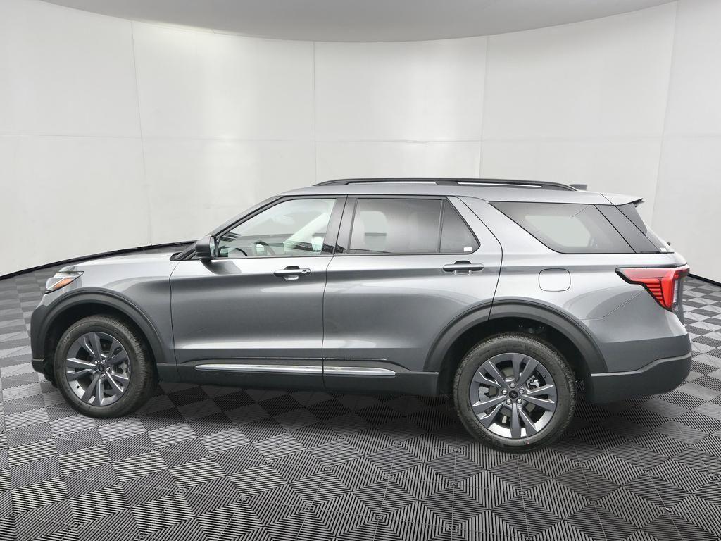 new 2025 Ford Explorer car, priced at $45,266