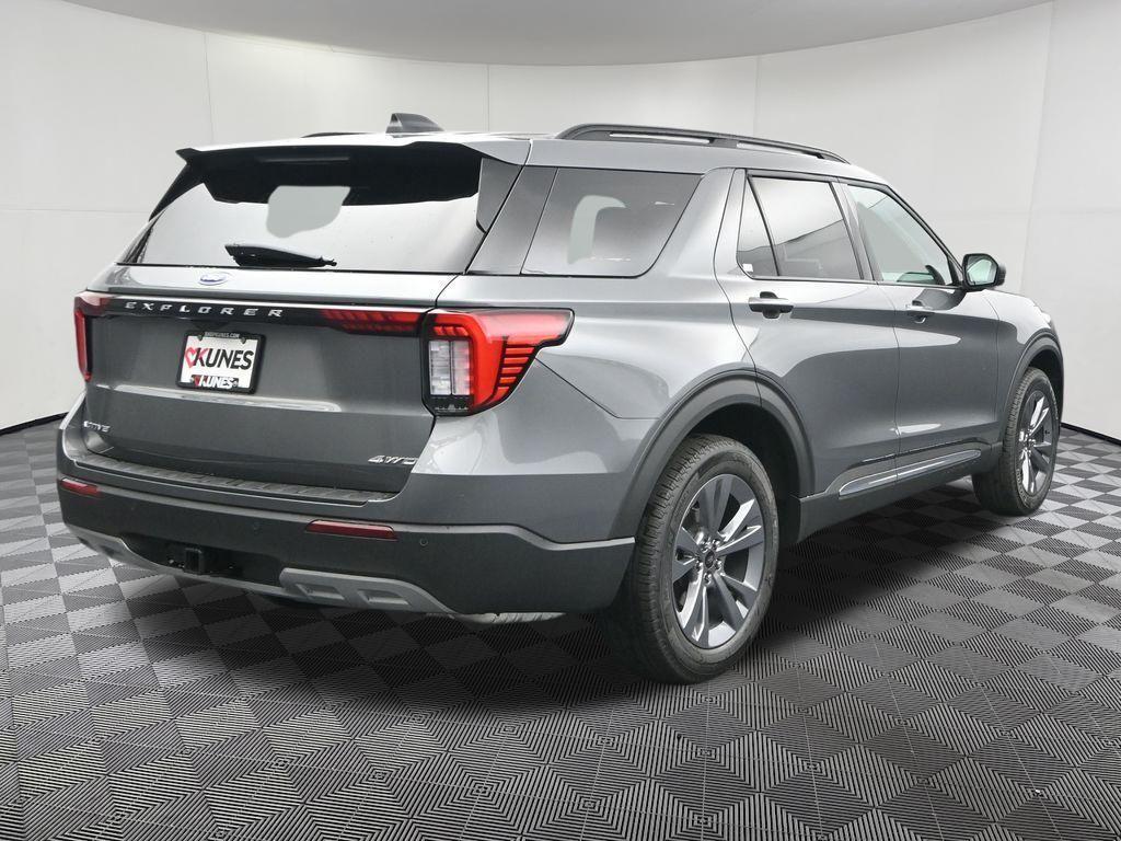 new 2025 Ford Explorer car, priced at $45,266