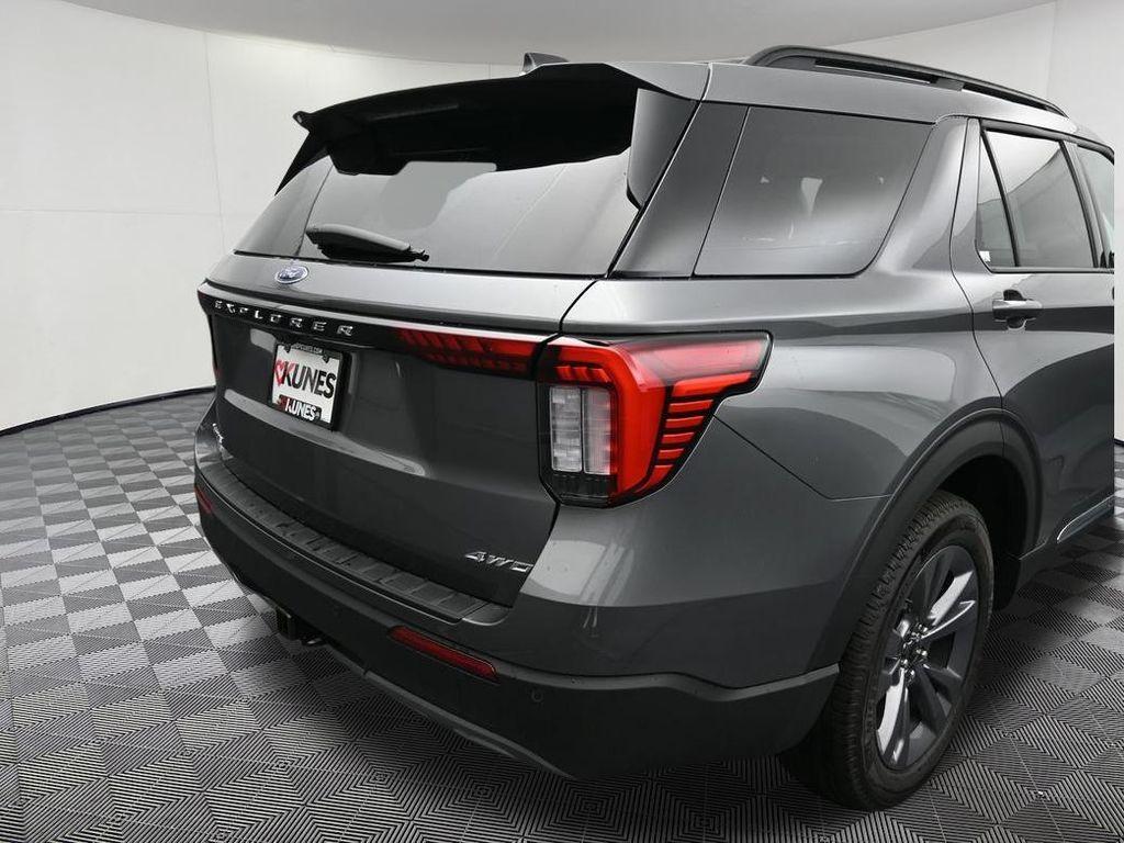 new 2025 Ford Explorer car, priced at $45,266