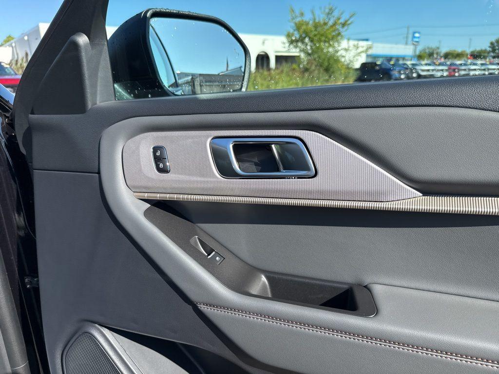 new 2025 Ford Explorer car, priced at $43,720