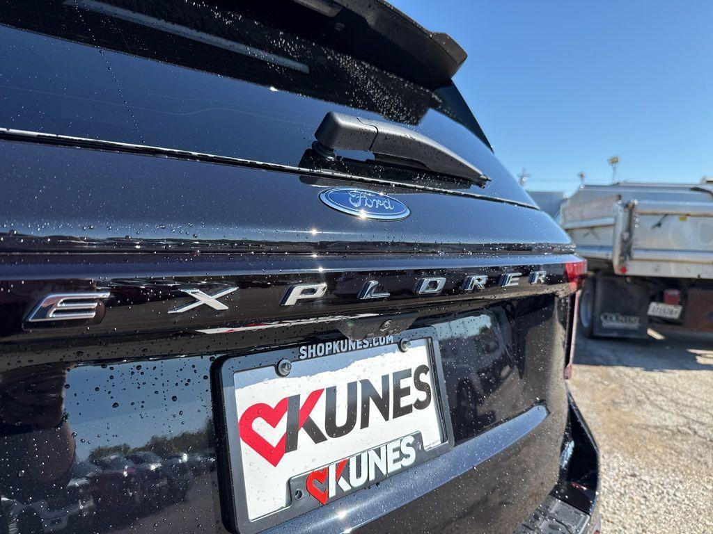 new 2025 Ford Explorer car, priced at $43,720