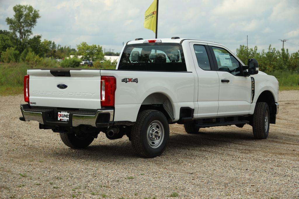 new 2024 Ford F-350 car, priced at $52,525