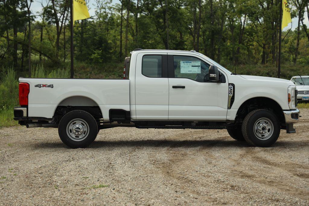 new 2024 Ford F-350 car, priced at $52,525