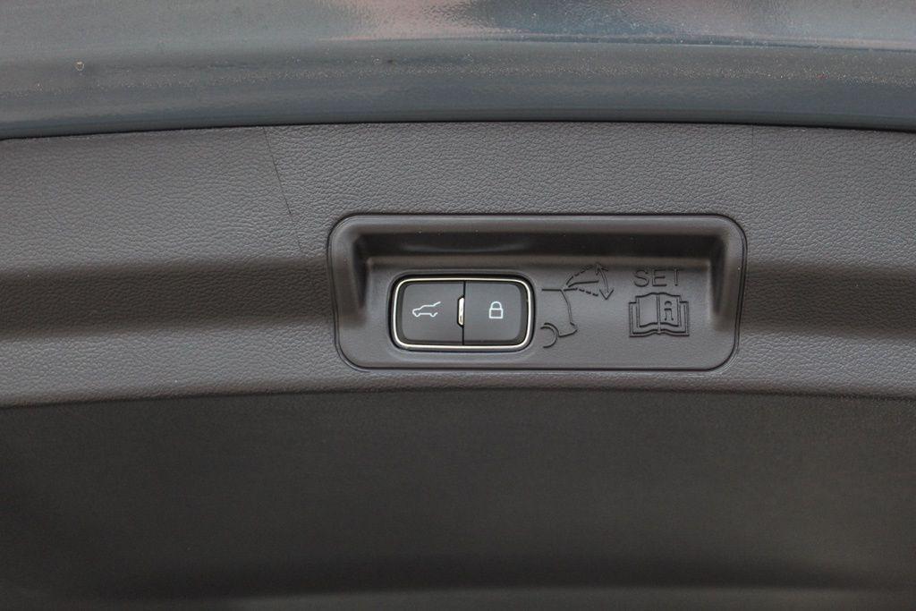 new 2025 Ford Explorer car, priced at $44,976