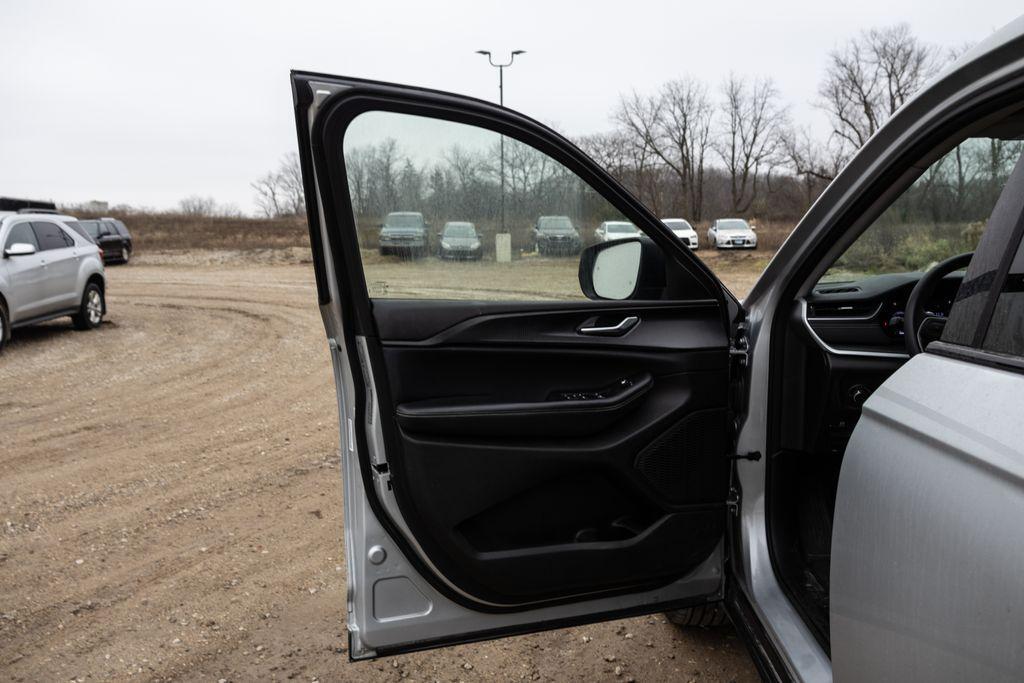 used 2023 Jeep Grand Cherokee L car, priced at $27,484