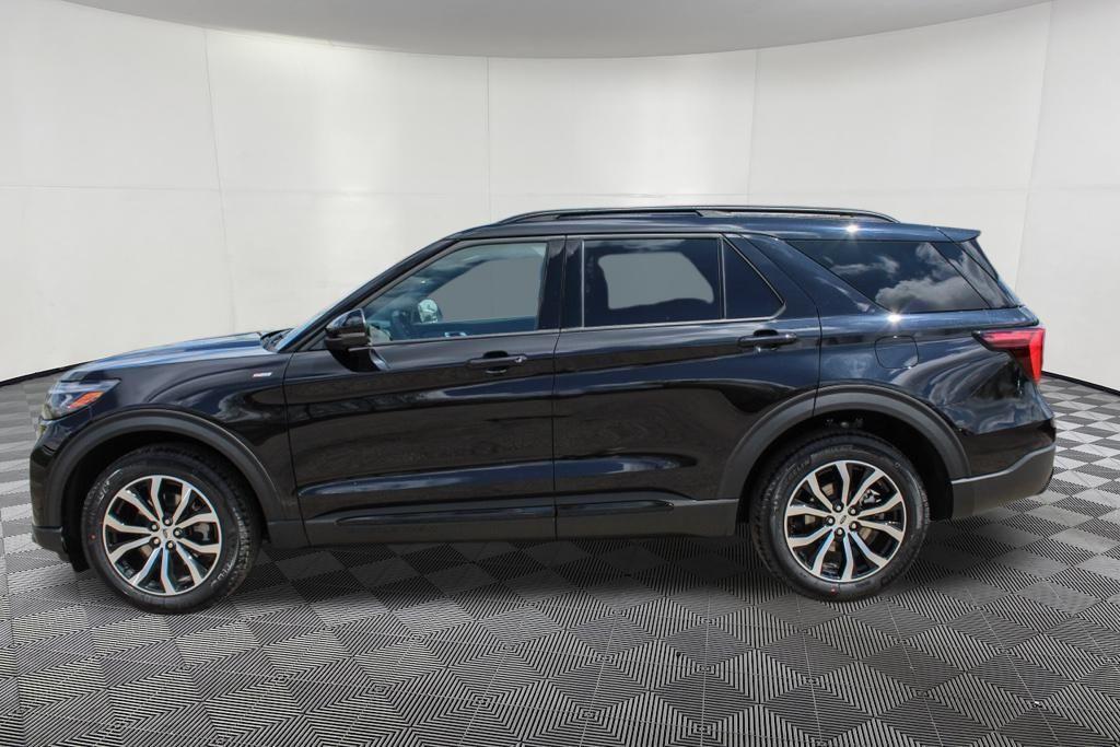 new 2025 Ford Explorer car, priced at $42,907