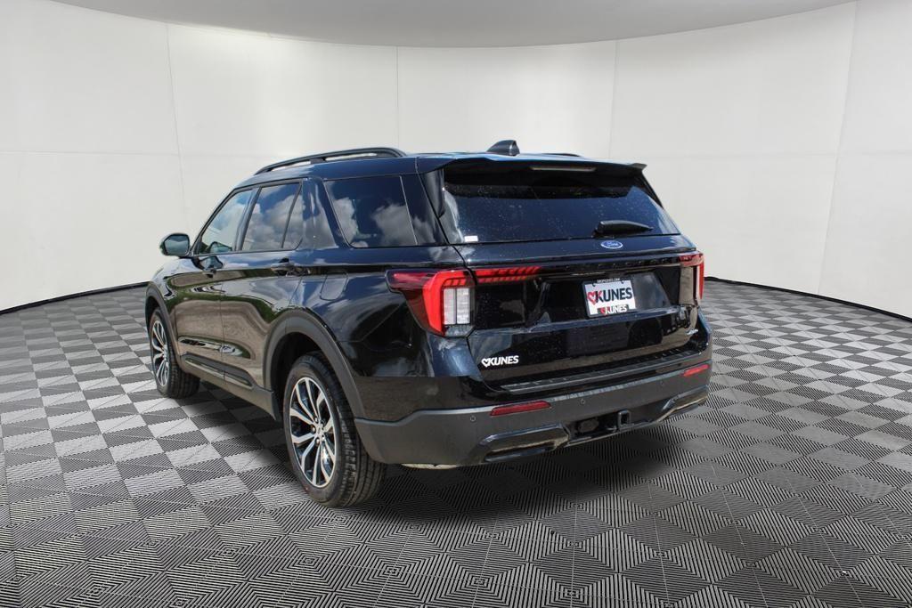 new 2025 Ford Explorer car, priced at $42,907