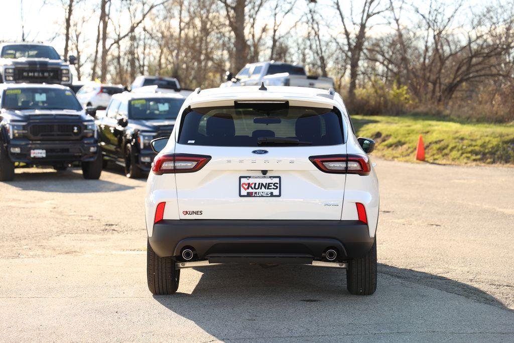 new 2025 Ford Escape car, priced at $32,199