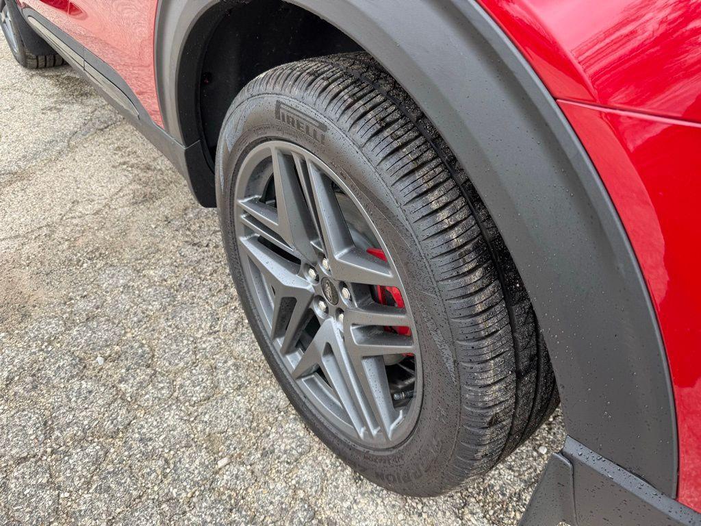 new 2025 Ford Explorer car, priced at $55,597