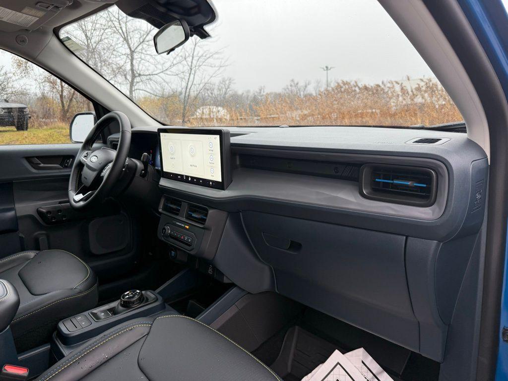 new 2025 Ford Maverick car, priced at $33,252