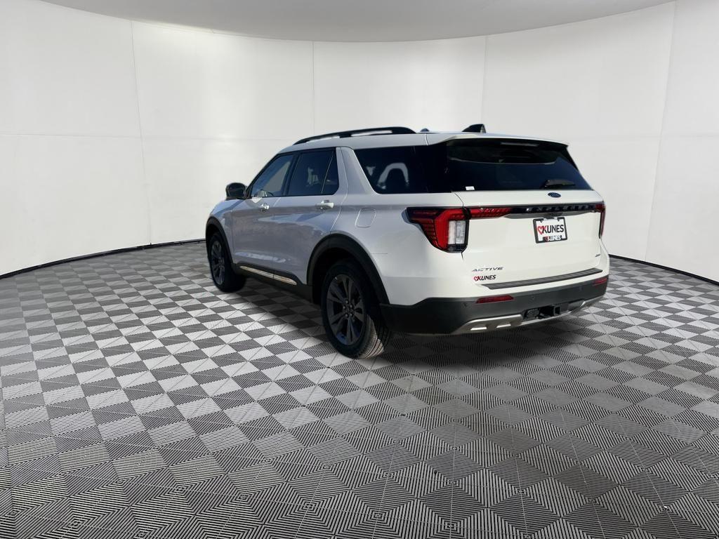 new 2025 Ford Explorer car, priced at $47,400