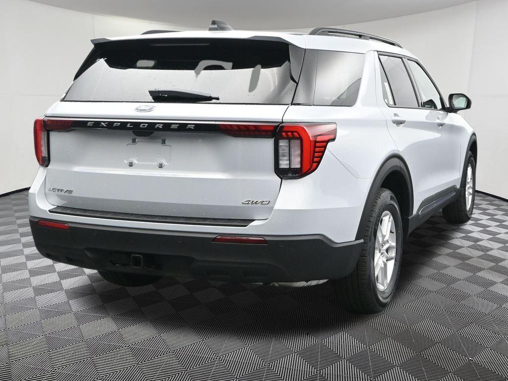 new 2025 Ford Explorer car, priced at $39,455