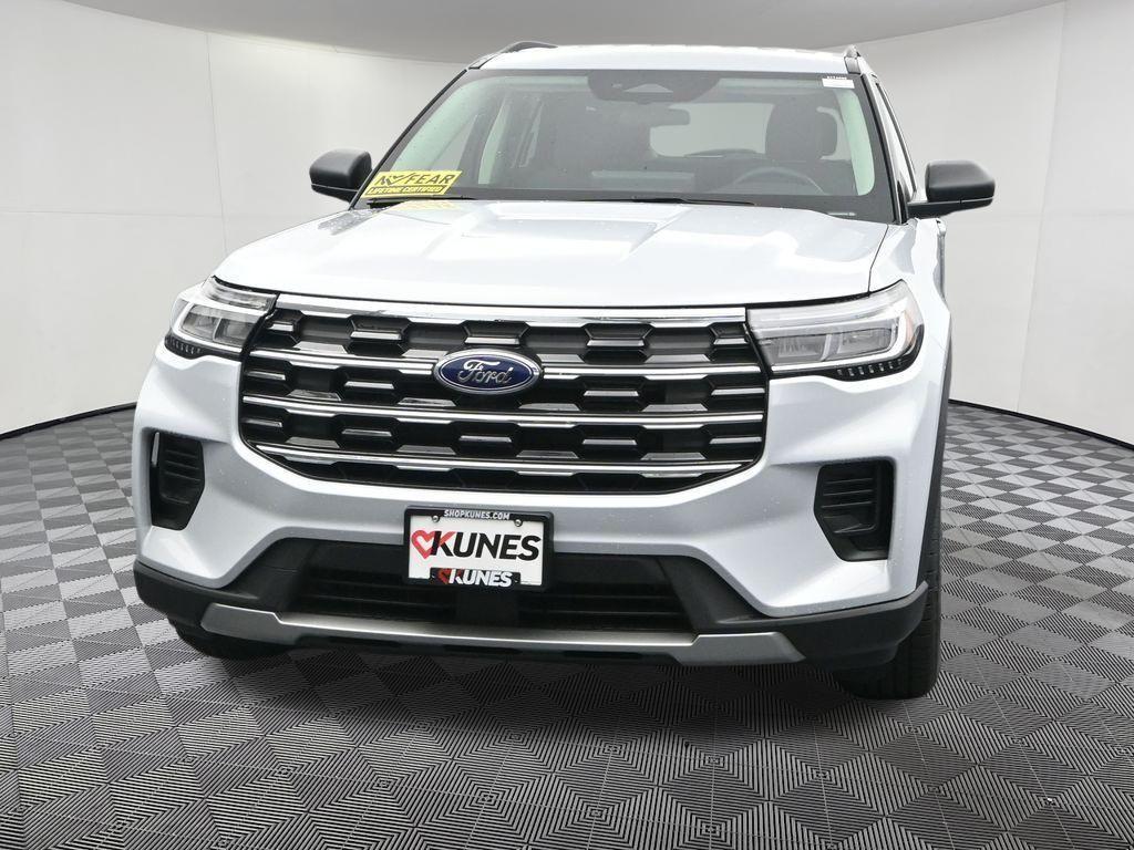 new 2025 Ford Explorer car, priced at $39,455