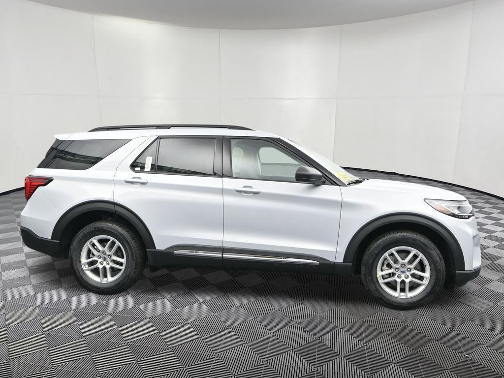 new 2025 Ford Explorer car, priced at $39,455